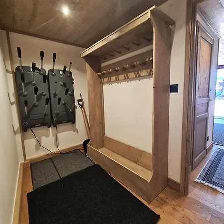 Chalet Chalet La Louve, 1650- 15 Personnes Jacuzzi Et Hammam Pistes 70 M,commerces 50m Courchevel